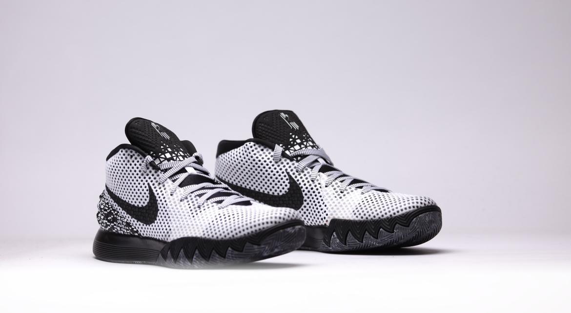 Kyrie 1 hot sale basketball shoes